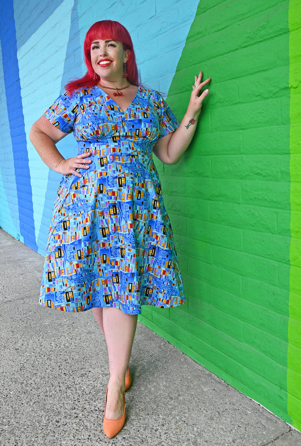 Penelope - Abstract Groove - Modern Art Dress