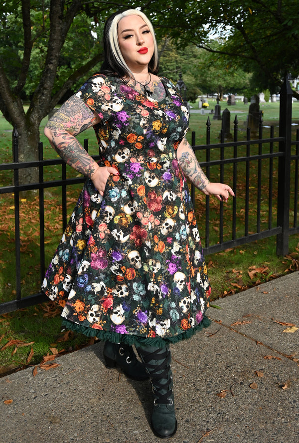 Yvonne - Memento Flori - Skulls & Roses Dress