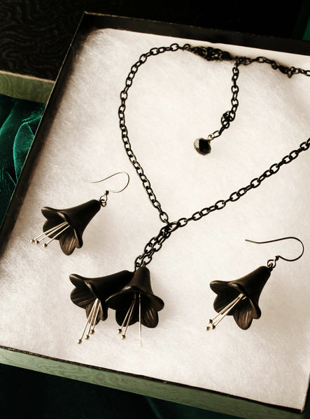 Dark Garden - Necklace and Earrings Set